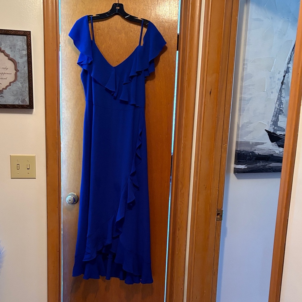 Elegant Blue Ruffled Dress